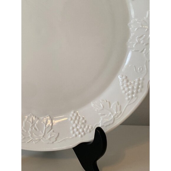 White Milk Glass Serving Platter 14 IN Round Grapes Leaves Replacement Vintage - Picture 5 of 9